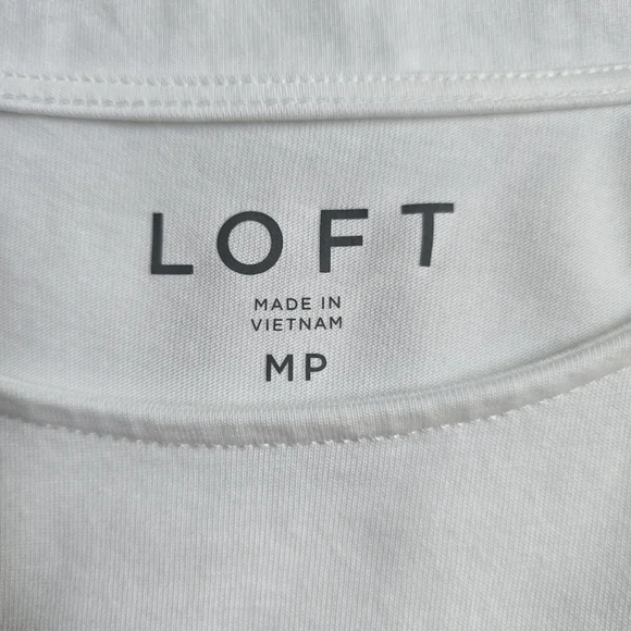 LOFT Petite Modern Wedge Cap Sleeve Tee | White | Medium - Picture 4 of 6